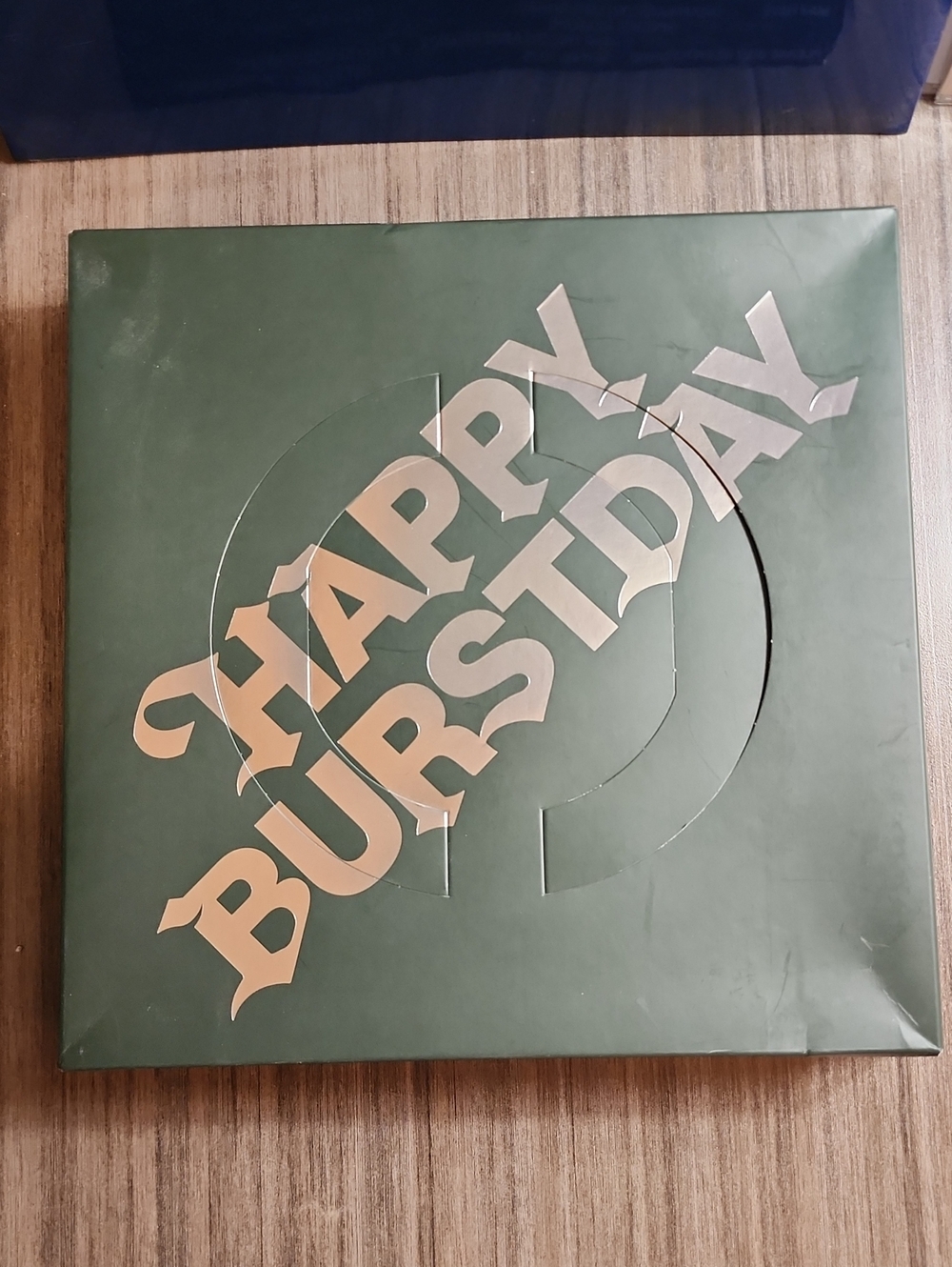 SEVENTEEN – 5th Studio Album 'HAPPY BURSTDAY' (VINTAGE BURSTDAY Version)